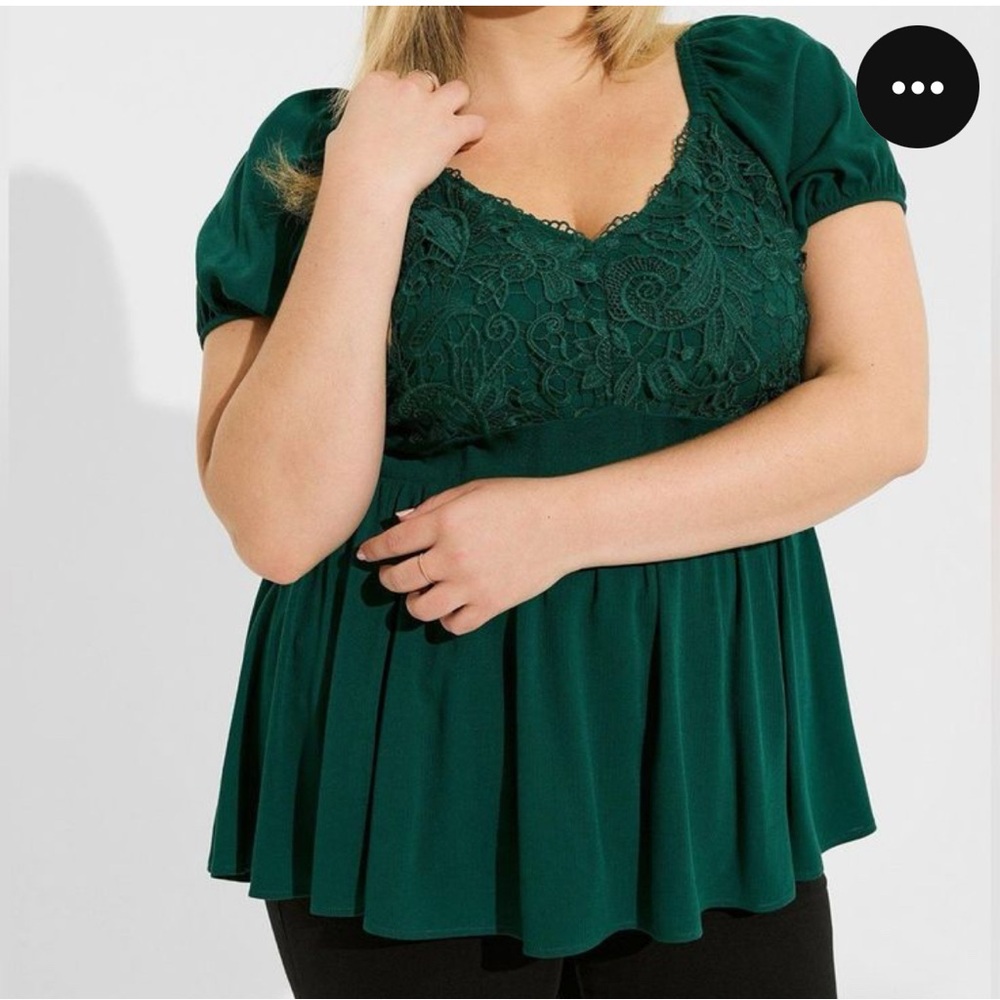 Torrid Crinkle Gauze Babydoll Lace Short Sleeve Blouse